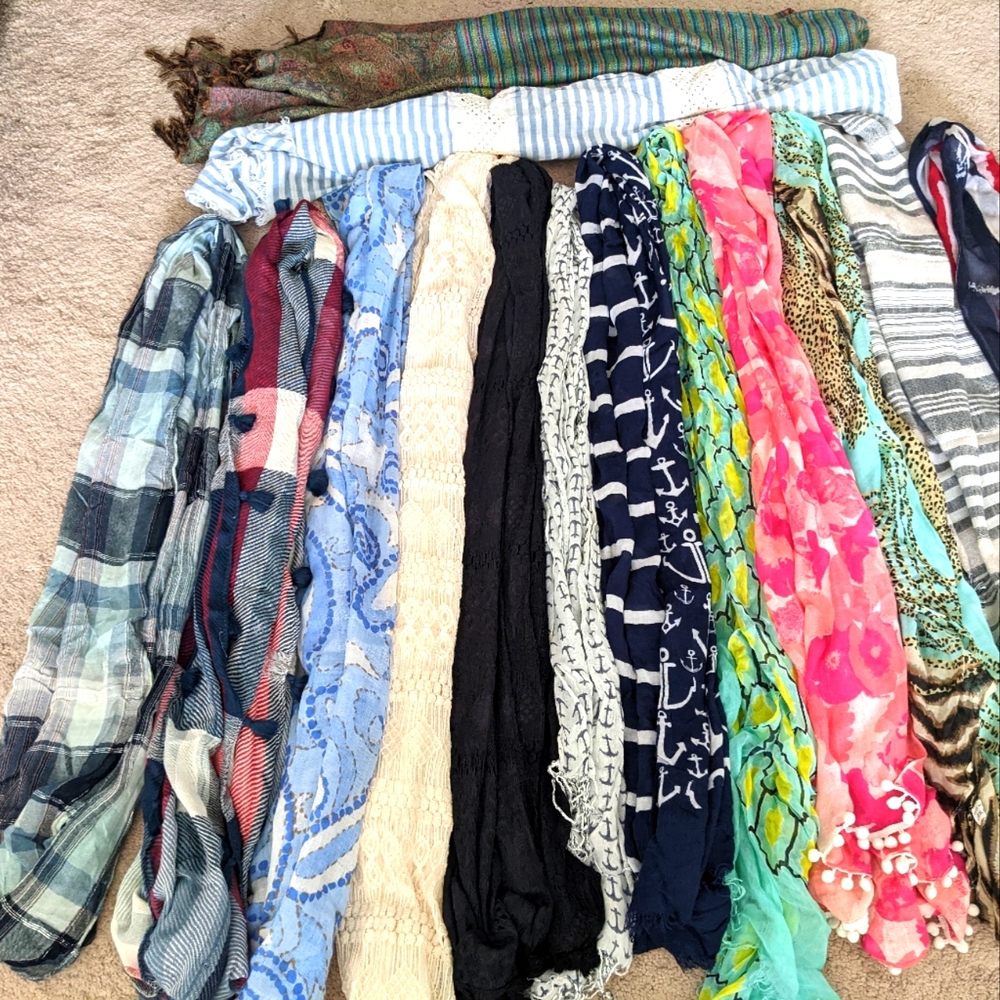 Scarves as a set or individually multiple brands.great condition